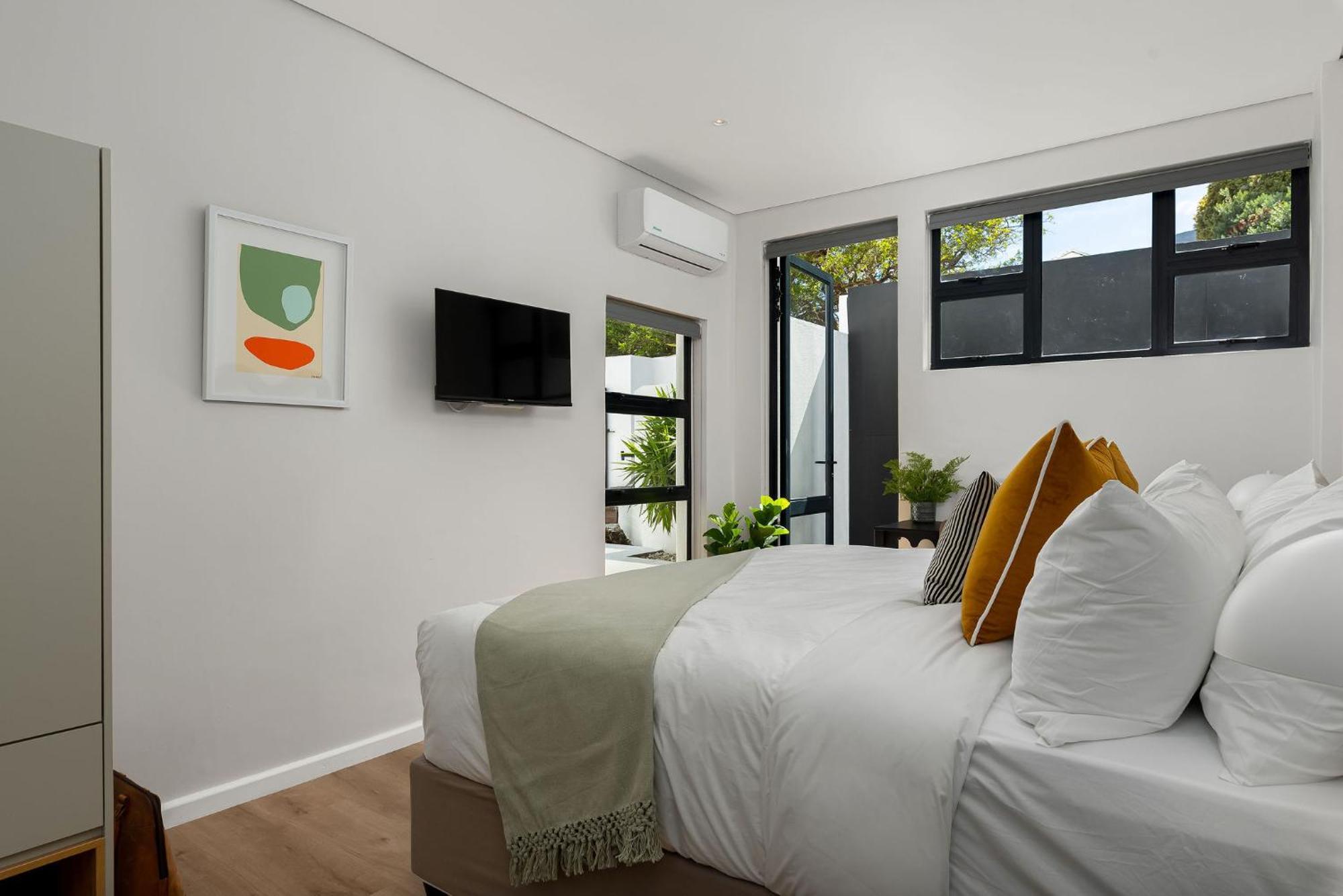Hotel Neighbourgood 1St Crescent Camps Bay Kapstadt Exterior foto